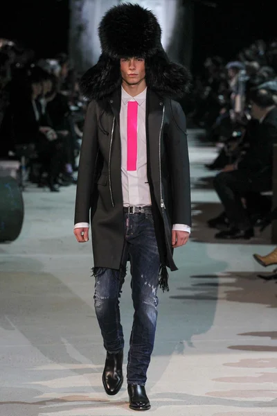 Look 35